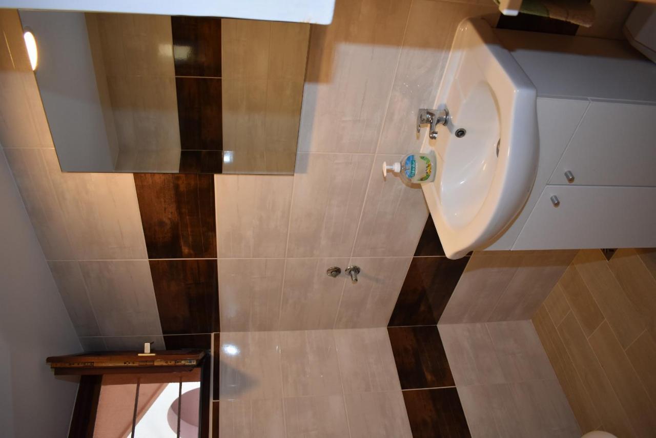 Apartments Sime Soline Биоград-на-Мору Номер фото